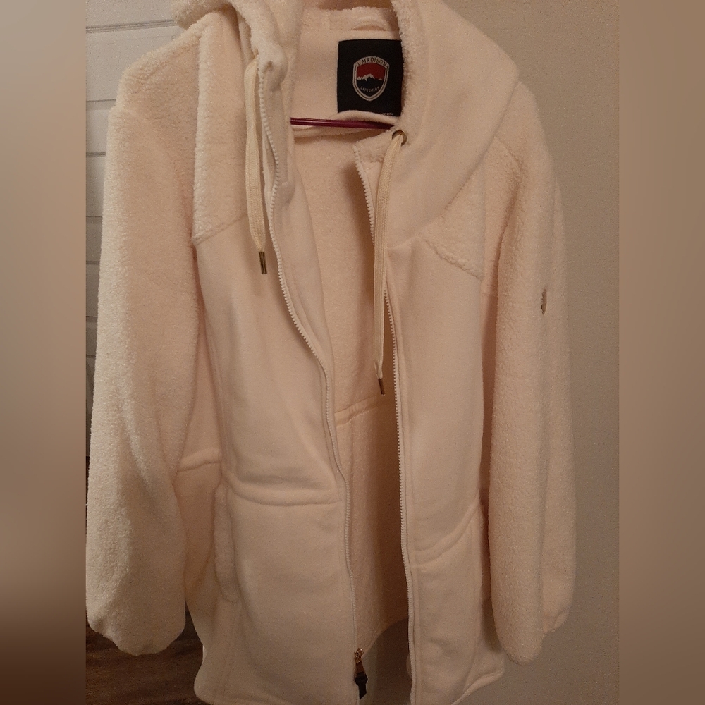 1 Madison Expedition Cream , Super Soft Jacket with Hood XXL , NEW